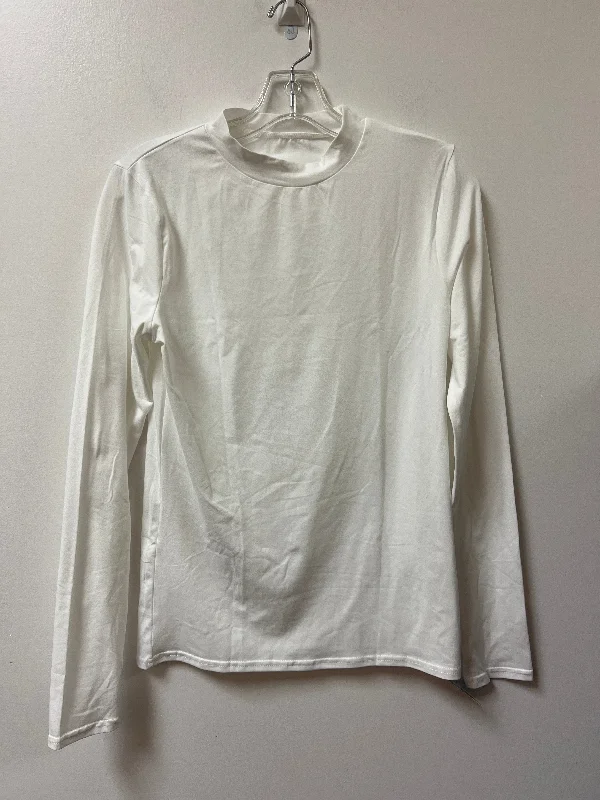 Top Long Sleeve By Clothes Mentor In White, Size: M